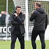 FC 08-Chefcoach Adam Adamos (links) ist gespannt auf das erste Testspiel seiner Mannschaft im neuen Jahr gegen den Freiburger FC.