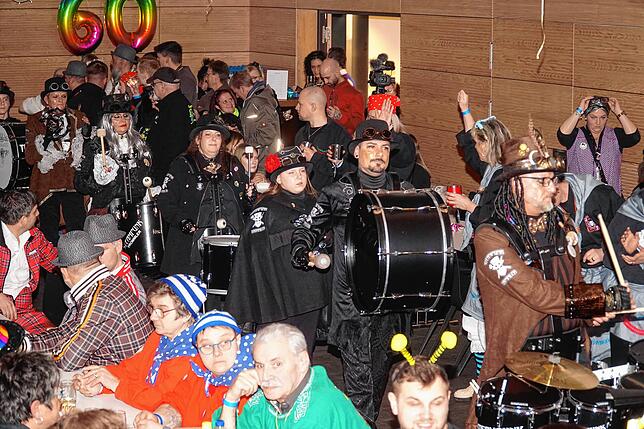 Bild 3: Bilder vom 60. Meckergilde-Geburtstag: Guggemusik und zünftige Stimmung in Villingen-Schwenningen