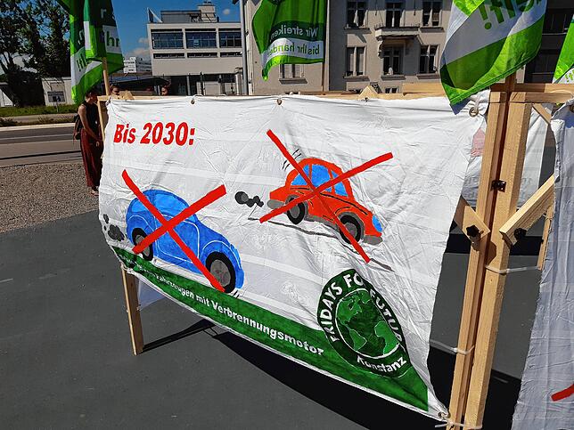 Bild 3: &bdquo;Ein Eklat: Die Stadt Konstanz verschleppt Grundsatzentscheidungen im Klimaschutz.&ldquo; Sagt Fridays for Future. So wehrt sich die Verwaltung gegen die Vorwürfe
