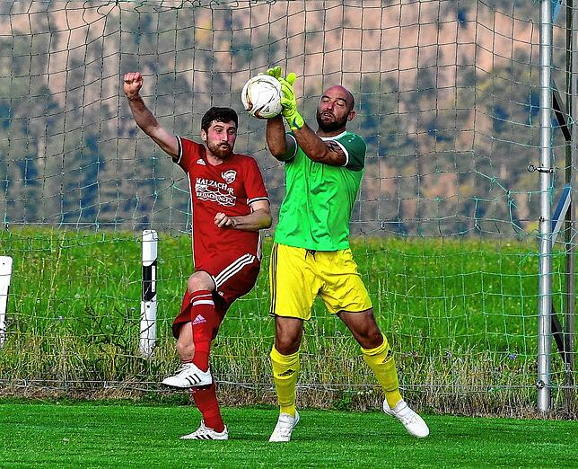 Bild 24: SV Schwörstadt setzt sich im Rothaus-Bezirkspokal mit 2:1 beim FC Dachsberg durch &ndash; und wir haben Bilder!