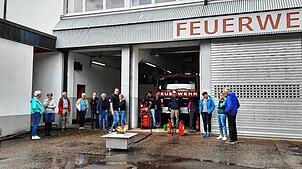 Bei einem der bisherigen Vorträge: Georg Schilli und die Feuerwehr informieren über richtiges Verhalten im Brandfall. Archivfoto: ...
