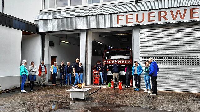 Bei einem der bisherigen Vorträge: Georg Schilli und die Feuerwehr informieren über richtiges Verhalten im Brandfall. Archivfoto: ...