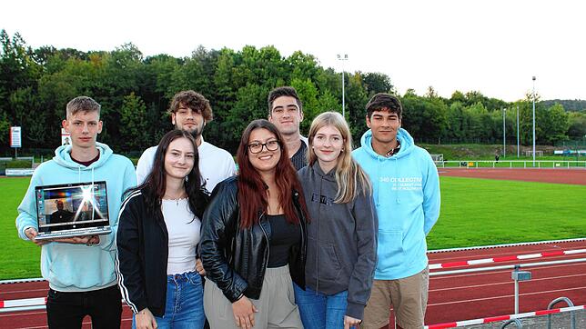 Von links nach rechts: Timo Härtl (Ausbildung als Fotograf), Vivien Dinauer (Ausbildung zur Steuerfachangestellten), Joshua Faller ...