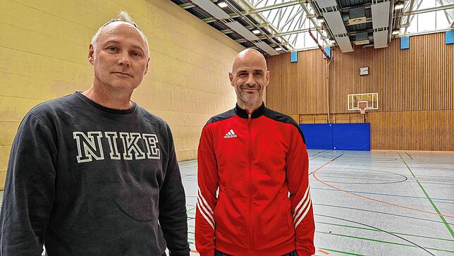 Jens Hartmann (links) und Mario Brielmaier unterrichten Sport am Berufsschulzentrum. Sie sagen: Kinder und Jugendliche brauchen Bewegung.