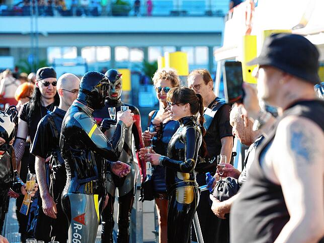 Bild 21: Torture Ship 2022: Bilder vom Boarding