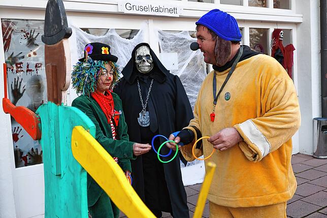 Bild 3: Die besten Bilder vom Rathaussturm in Moos