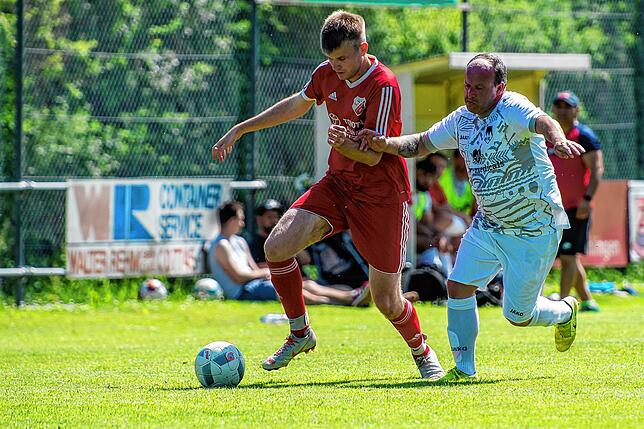 Bild 9: SV Eggingen überrascht mit 2:1-Sieg gegen Spitzenreiter FC Tiengen 08 II &ndash; und wir haben Bilder!