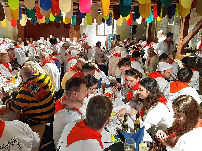 Bild 5: Diese Tradition hat Bestand: Bilder vom Heringsessen in Waldshut