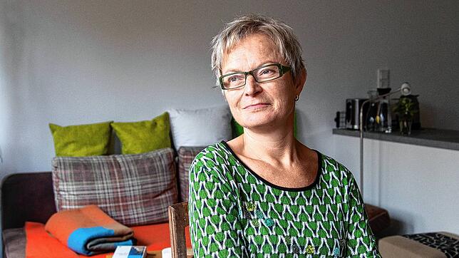 Katja Schantl lebt mit einer Behinderung. Die Suche nach einer geeigneten Wohnung in Konstanz war für die 49-Jährige mühsam und ...
