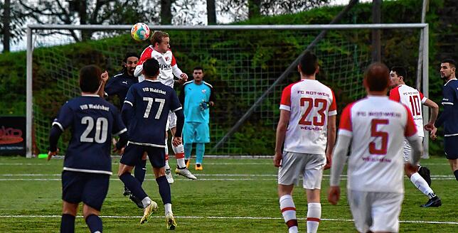 Bild 5: VfB Waldshut feiert 9:0-Kantersieg beim FC Rot-Weiß Weilheim &ndash; und wir haben Bilder!