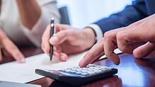 Die Höhe des Arbeitslosengeldes hängt von vielen Faktoren ab. Was ist aber der Höchstbetrag?