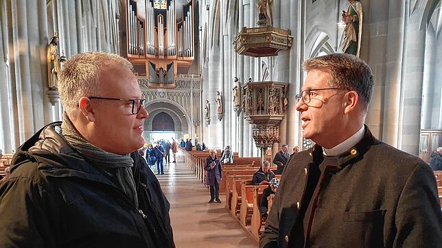 Im Nikolausmünster in Überlingen informierten sie über die Zusammenlegung der Kirchengemeinden zu einer Großpfarrei: Matthias ...