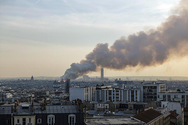 Die Rauchwolke über Paris war weithin sichtbar