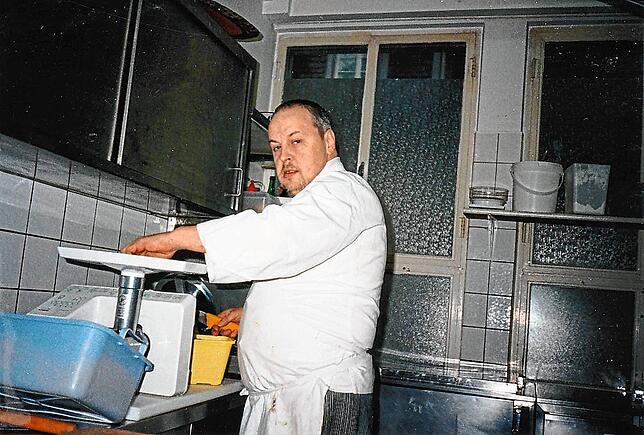 In der &bdquo;Tick-Tack-Stube&ldquo; kocht Bernhard Ramsteiner selbst.