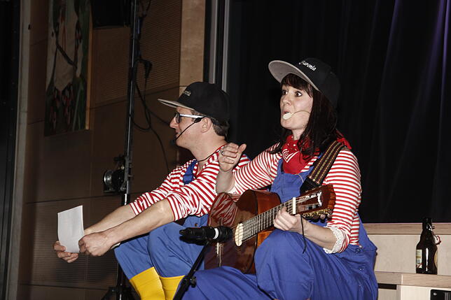 Bild 8: Bilder vom Dorfabend der Narrenzunft Buronia