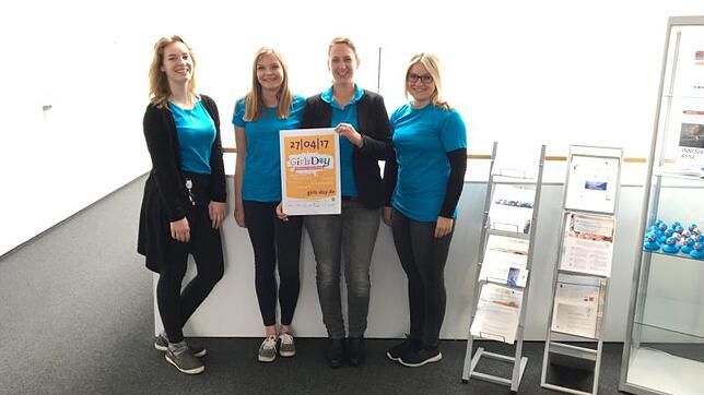 Geben am Girls Day Einblicke in das Softwareunternehmen Doubleslash und Berufsbilder, die auch für Frauen spannend sein können (von ...