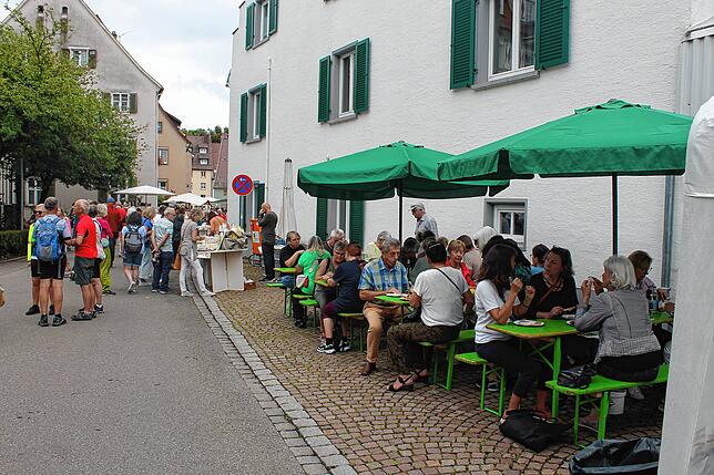 Bild 14: Töpfermarkt begeistert trotz kühler Witterung am Sonntag