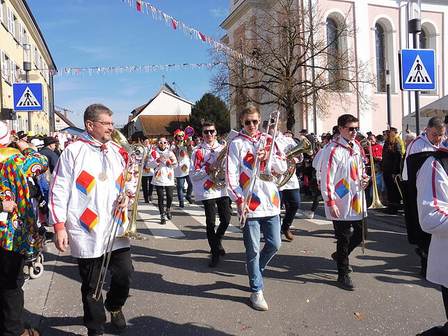 Bild 20: Närrisches Spektakel zum Fasnet-Sunntig-Umzug 2025