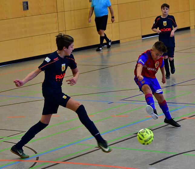 Bild 15: U15-Nachwuchs des FC Basel schenkt dem Gastgeber alle Neune ein