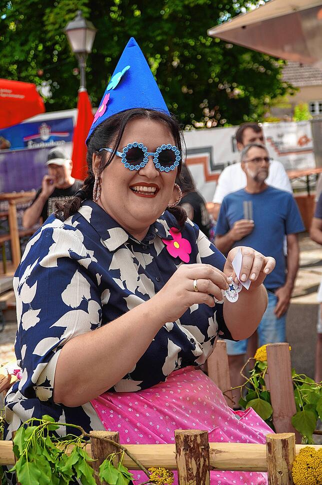Bild 18: Ausgelassene Stimmung bei dem Dorffest in Tengen-Watterdingen