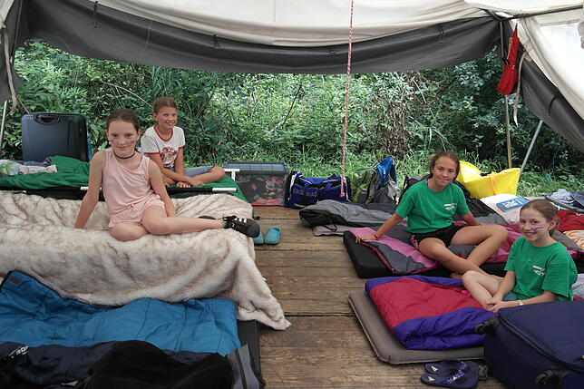Die Schlafplätze von Leonie, Klara, Marina und Pia (von links).