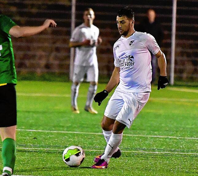 Kreuzbandriss: Imad Kassem Saad wird dem FC Wittlingen in der Rückserie fehlen und in der neuen Saison wohl nur noch als Co.Trainer von ...
