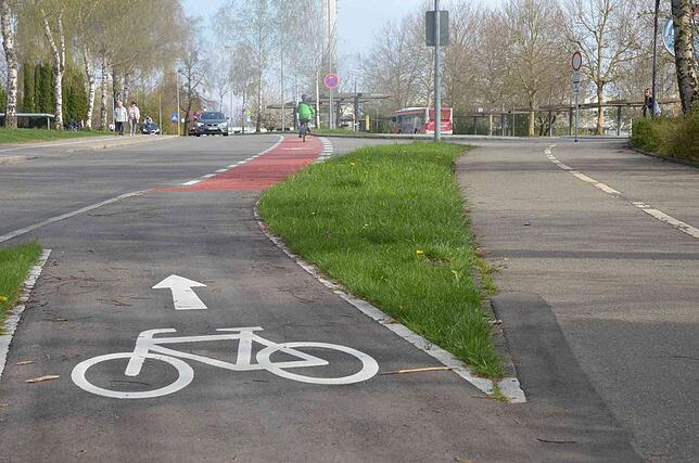 Endlich gelöst: die Busspur-Querung beim Bildungszentrum.