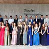 Bestanden! Alle 35 junge Frauen und Männer des Jahrgangs 2022 verlassen das Pfullendorfer Staufer-Gymnasium mit dem Abitur in der Tasche.
