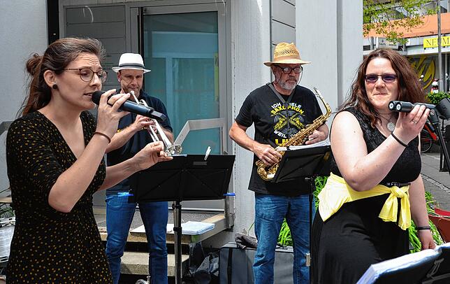 Tschäss Bräss spielt Jazz-Funk-Soul-Brass-Latin-Rhythm und Blues. Schon im vergangenen Jahr sorgten die Musiker für Stimmung beim Dixiefest.