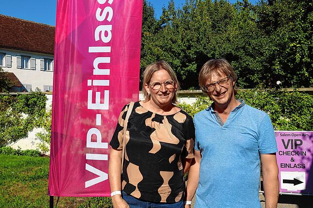 Anja und Hartmut Höfler aus Meßkirch freuen sich, eine Bildungslücke schließen zu können: Obwohl sie aus der Region kommen, sind sie ...