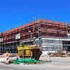 Der Neubau der Feuerwehr-Kita in Waldshut-Tiengen: Noch fehlt der Verputz, erst danach kann die Außenanlage gemacht werden. Dennoch ...
