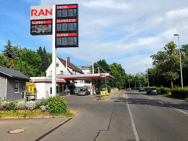 Auch an der Ran-Tankstelle in Friedrichshafen lagen die Preise unter den vorarlbergischen.