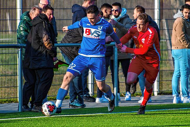 Bild 5: FC Erzingen siegt mit 4:1 beim FC Wallbach &ndash; und wir haben Bilder!