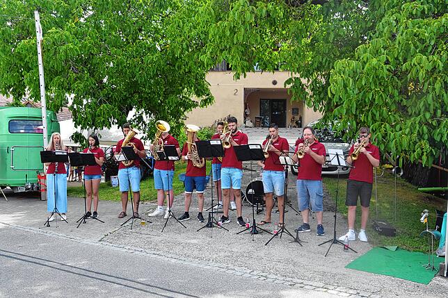 Bild 27: Ein Markt rund um die Rose: Nöggenschwieler Rosentage zeigt sich in Blütenpracht
