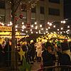 Festliche Stimmung: Der Weihnachtsmarkt in Singen hat wieder geöffnet und lädt bis zum 23. Dezember zum Bummel und Verweilen ein.