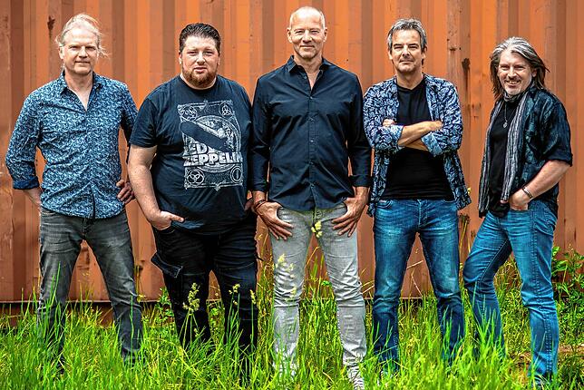 Die Tour ist für Mad Zeppelin eine Jubiläumstour in doppelter Hinsicht: Die Tribute-Band aus Mainz begeht nach über 300 Konzerten ihr ...