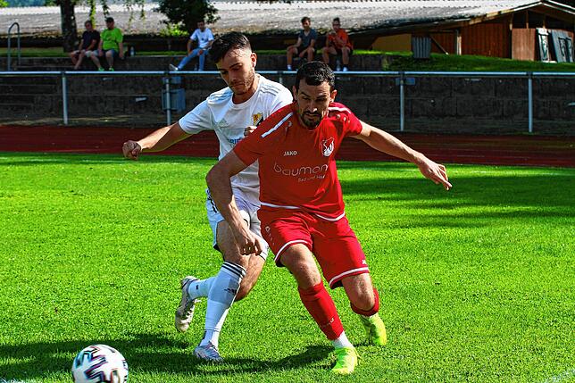 Bild 1: SV 08 Laufenburg siegt in Unterzahl gegen den SV Kirchzarten &ndash; und wir haben Bilder!