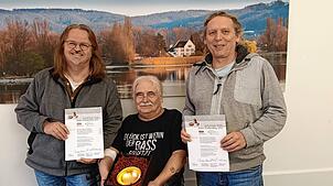 Die drei Preisträger vom Nellenburger Kreis des Hegau-Geschichtsvereins freuen sich über die Auszeichnung (von links): Rudolf Martin aus ...