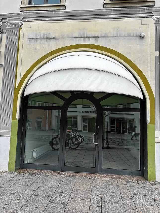 Ein neuer Leerstand in der Rietstraße: Hier residierte einst das Reisebüro L-Tur.