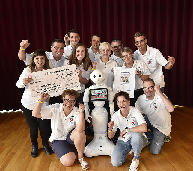 Das DRK Villingen investiert 1000 Euro, um die Ausrüstung für die ehrenamtlichen Helfer auf den neusten Stand zu bringen.
