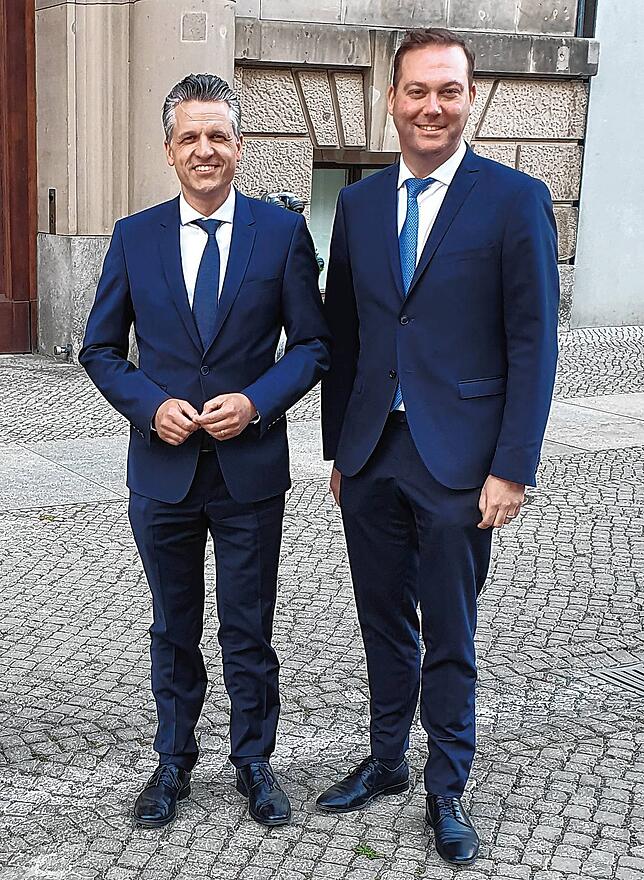 Die CDU-Abgeordneten Thorsten Frei (links) und Felix Schreiner setzen sich dafür ein, dass die zweite Gauchachtalbrücke gebaut wird.