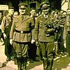 Empfang des Fliegerleutnants Frieder Rupp im Februar 1943 am Bahnhof von Wehr. Links steht Bürgermeister Georg Arnold, rechts von ihm ...