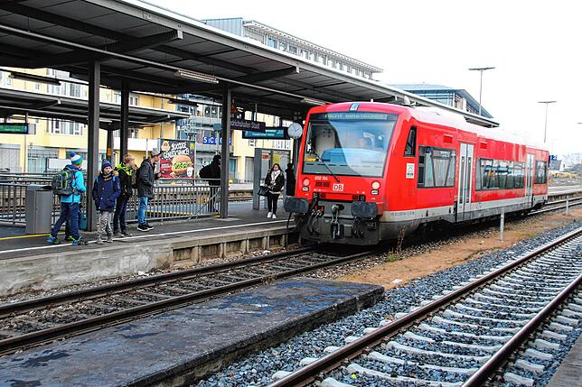 Ein Regionalzug steht am Bahnhof in Friedrichshafen. Die Preise für Bodo-Tickets wurden regelmäßig erhöht.