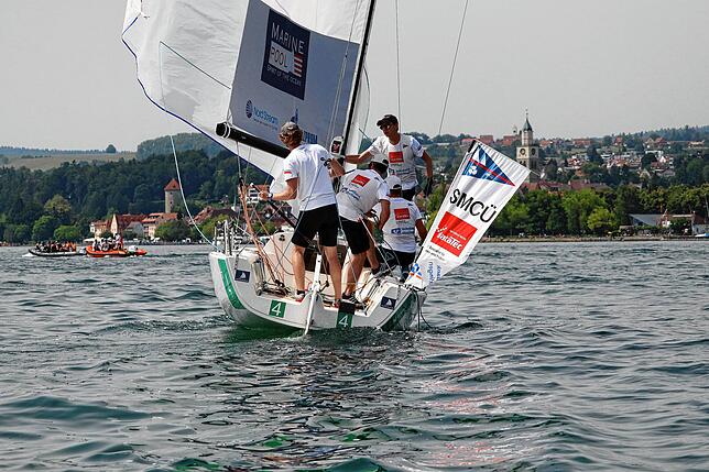 Die Crew des Segel- und Motorboot-Club Überlingen in Aktion.