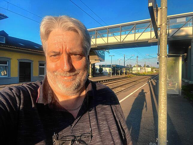 Kurz vor 7.40 Uhr am Bahnhof Gottmadingen: Warten auf die Regionalbahn nach Schaffhausen.
