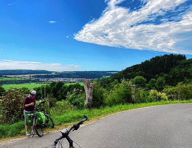 Blick aufs Donautal über Mühlheim.