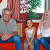 Integrationsmanager Gerold Häring ist stolz auf Samah Amin (25), die durch Integrationskurse bereits auf dem B1-Sprachniveau ist. Sie ...