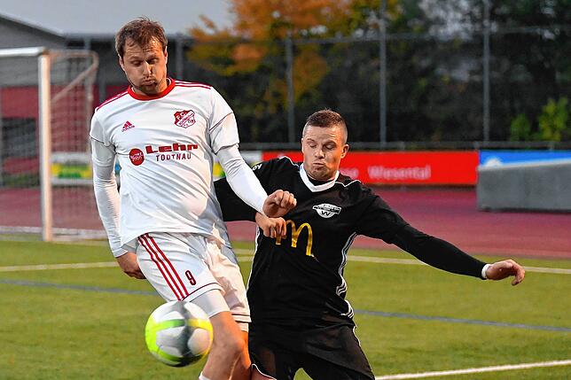Bild 11: FC Schönau gelingt gegen den FC Wallbach der zweite Saisonsieg &ndash; hier gibt&lsquo;s Bilder!