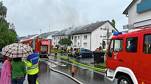 Ein tragisches Ende fand ein Feuerwehreinsatz in Büsingen: Dabei hat sich ein 61 Jahre alter Bewohner eines Hauses das Leben genommen.
