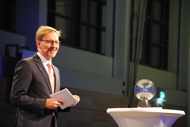 Gastgeber: Oberbürgermeister Philipp Frank moderiert gut gelaunt den Neujahrsempfang.